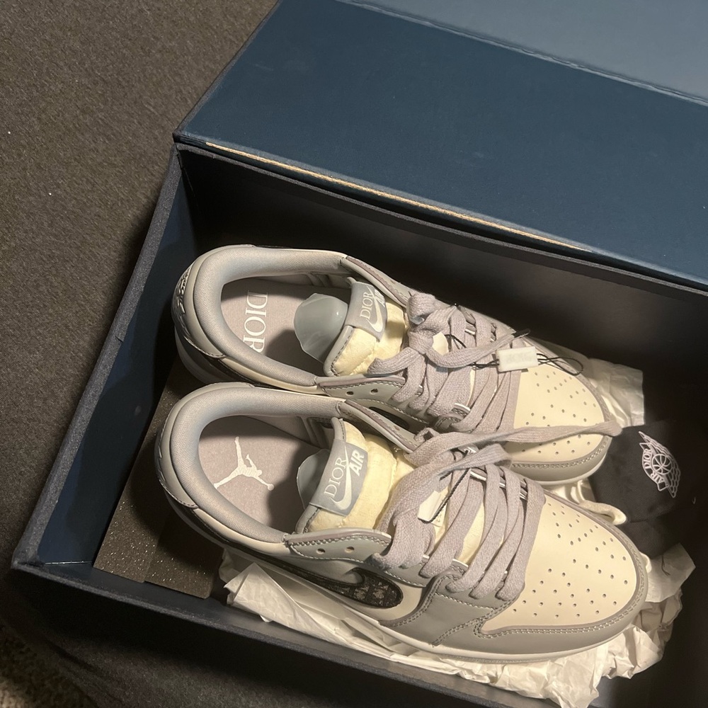 Dior Gray Athletic Shoes Modern Chunky Style
